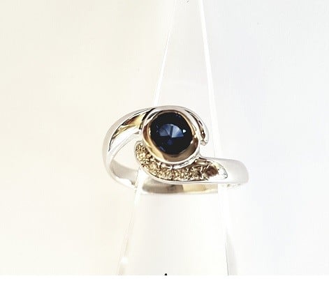 White Gold Sapphire Ring
